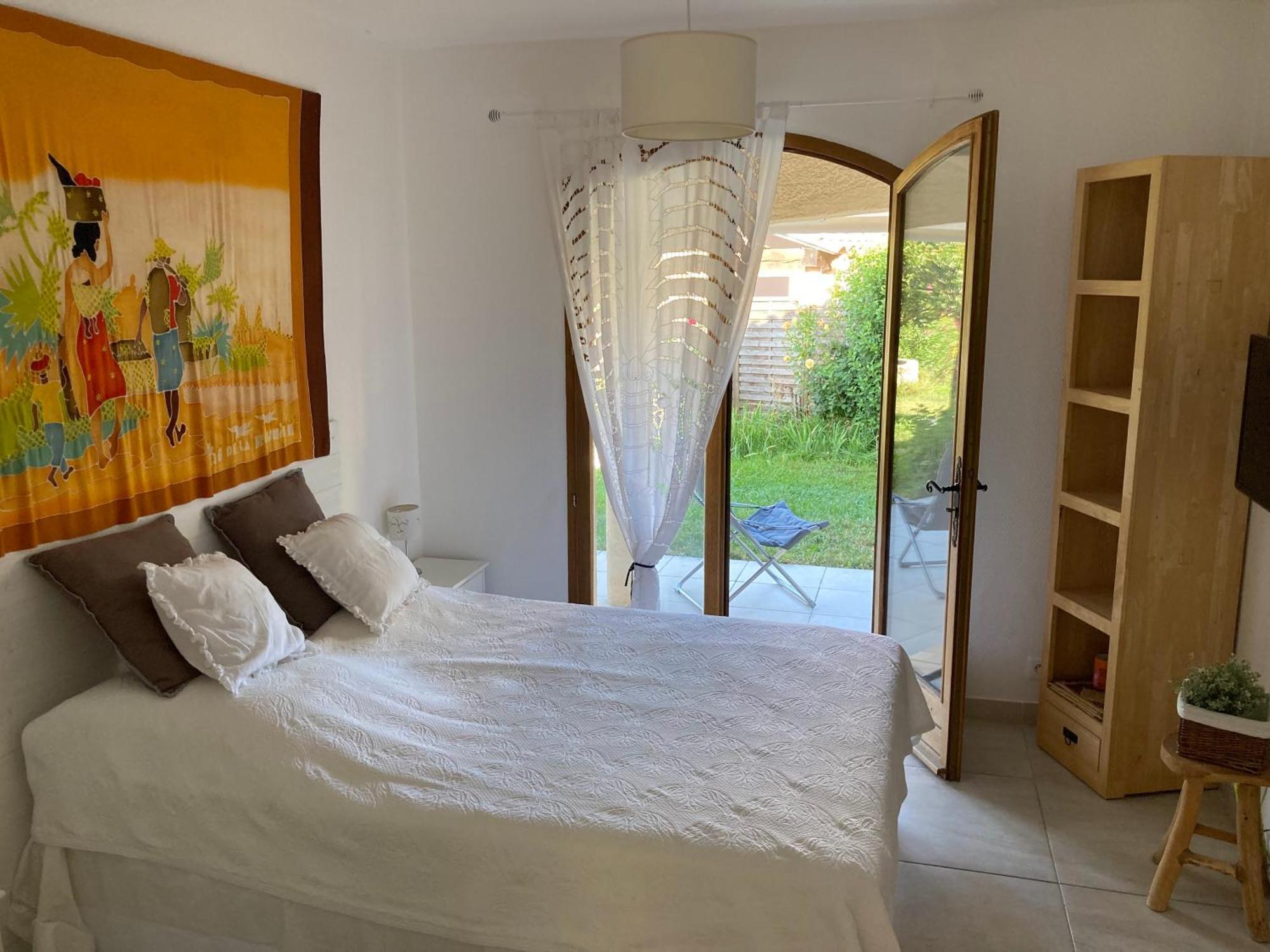 Bed & Breakfast Les Lillas Saint-Jeannet  Bagian luar foto